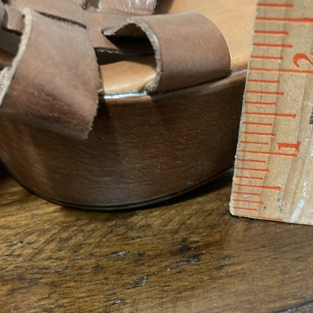NNB sblock heel tan brown strappy leather platform shoes size 7